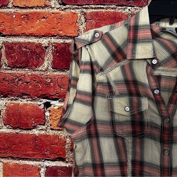 Women’s Harley Davidson button-down - Picture 3 of 8